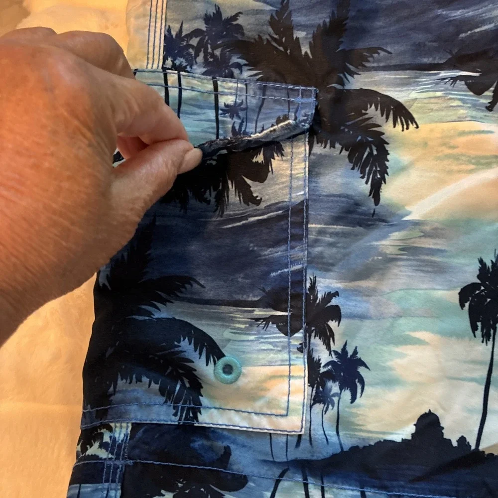 Tommy Bahama Relax Mens XXL Board Shorts Swim‎ Trunk Blue Hawaiian Tropical Palm